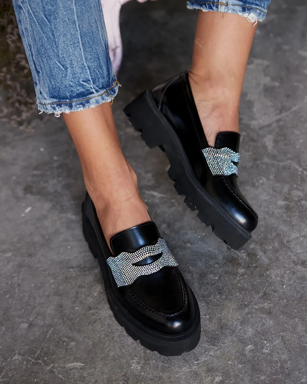 

Rolins Inner Outer Genuine Leather Laser Glass Crystal Stone Eva Lightweight Platform Sole Black Women's Loafer Poshnmore Flat S