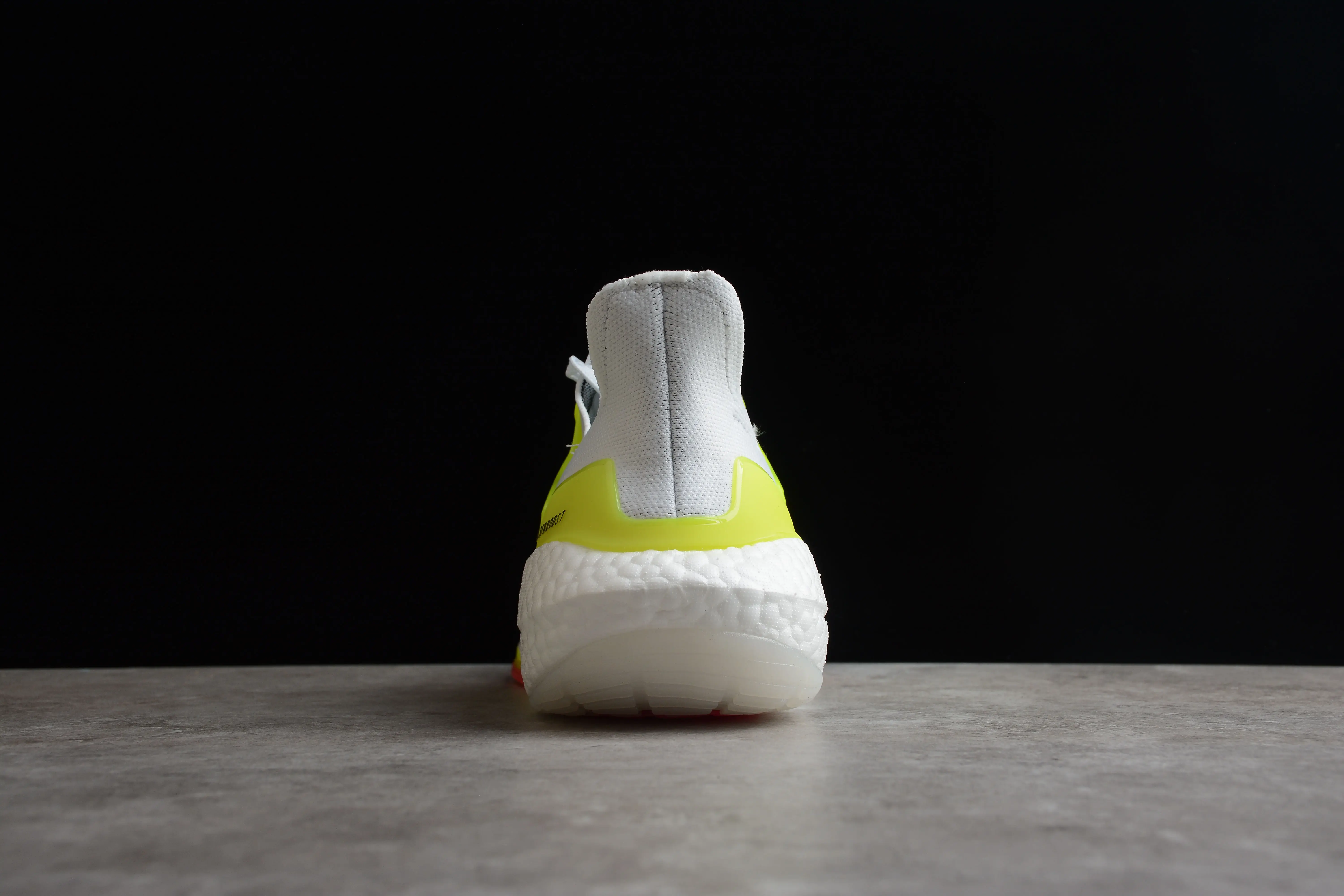 кроссовки Adidas Ultra Boost 21 UB21 FY0366 Спортивная обувь для активного отдыха Одинаковый