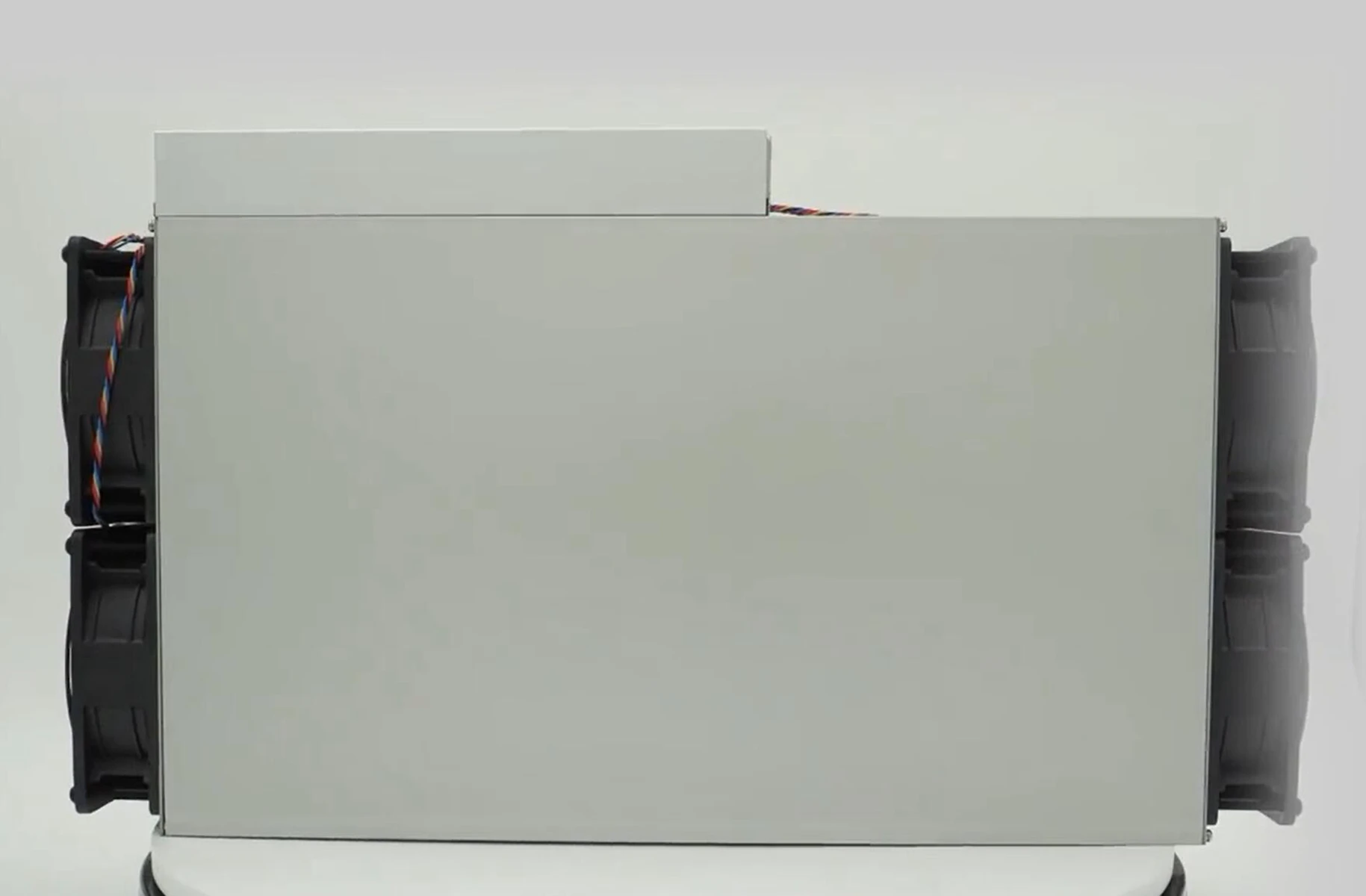 Рисунок 5 - Antminer E9 2.4GH/2