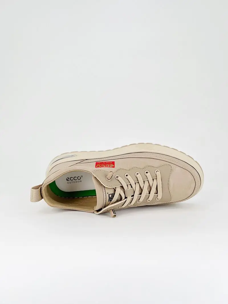 кроссовки ECCO