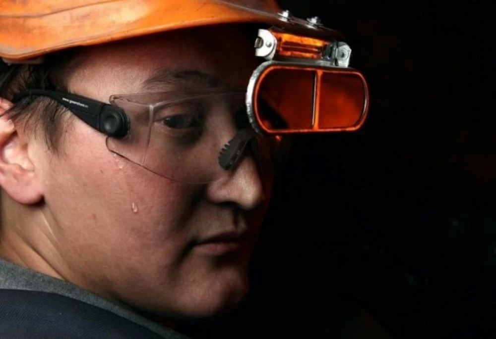 Программа защиты глаз. Программа защиты глаз. Сиз для защиты глаз. Очки сталевара защитные козырьковые. Защита глазами детей.