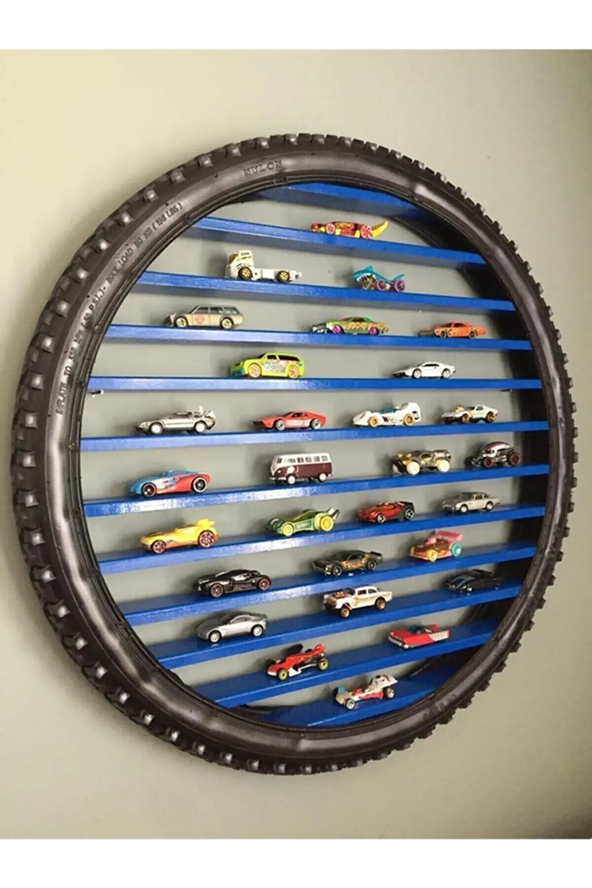 MyWondry Store Gift Blue Wheel Wall Shelf