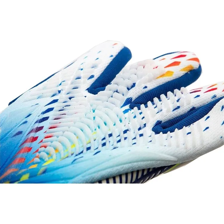 Рисунок 2 - Вратарская перчатка Adidas Pred
