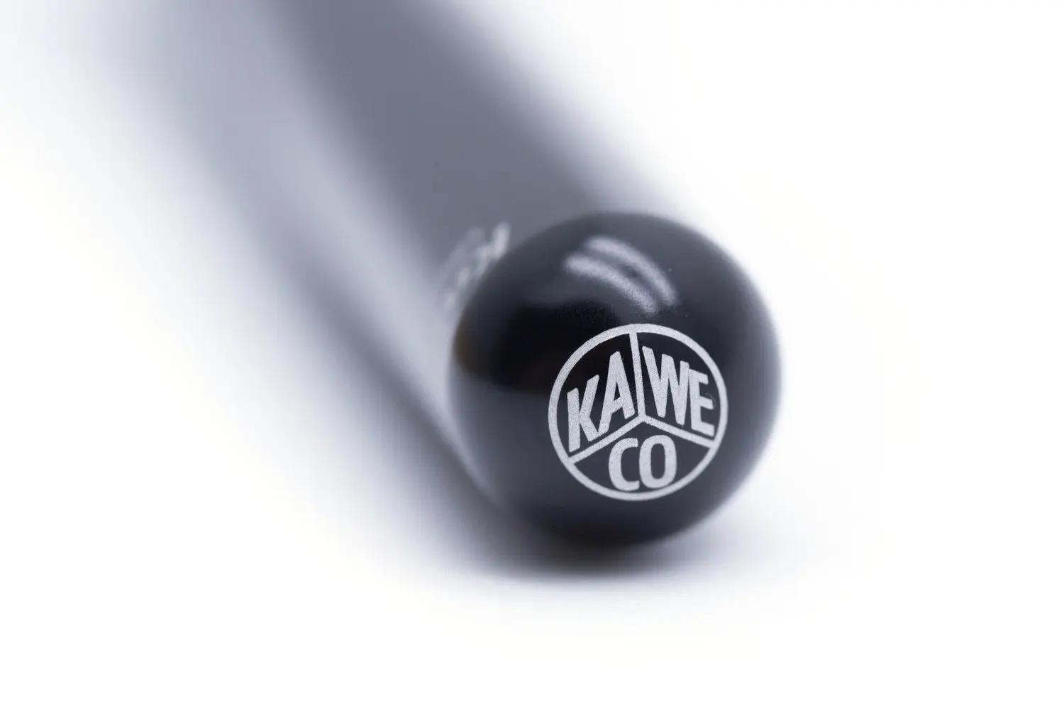 Ручка-роллер Kaweco Liliput F, чёрный алюминиевый корпус.