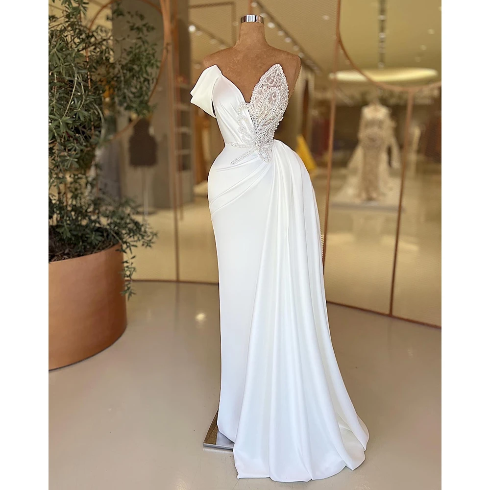 

Charming White Prom Dresses Beads Appliques Evening Dresses with Sweep Train Sexy Sheer Neck Formal Party Celebrity Gowns
