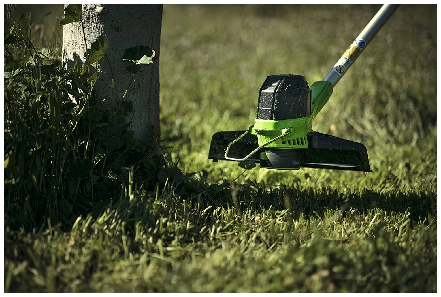 Триммер. Триммер гринворкс. Greenworks g24lt28 без акб и зу (2107107). Триммер гринворкс. Триммер аккумуляторный greenworks gd40bcb, 40v, 40 см, бесщеточный, с акб 4ач и зу.