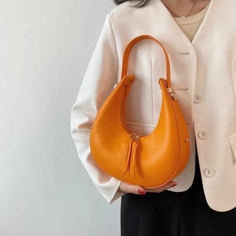 

2022 New Retro Handbag Women'S Chain Small Bag Shoulder Underarm Bag Texture Atmospheric Women'S Bag Simple Style