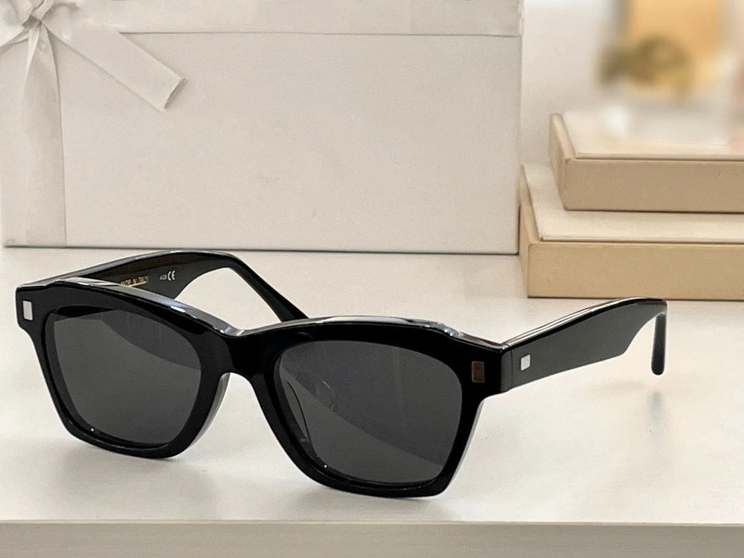 

Sunglasses For Women and Men Summer 400581 Style Anti-Ultraviolet Retro Plate Full Frame Glasees Random Box