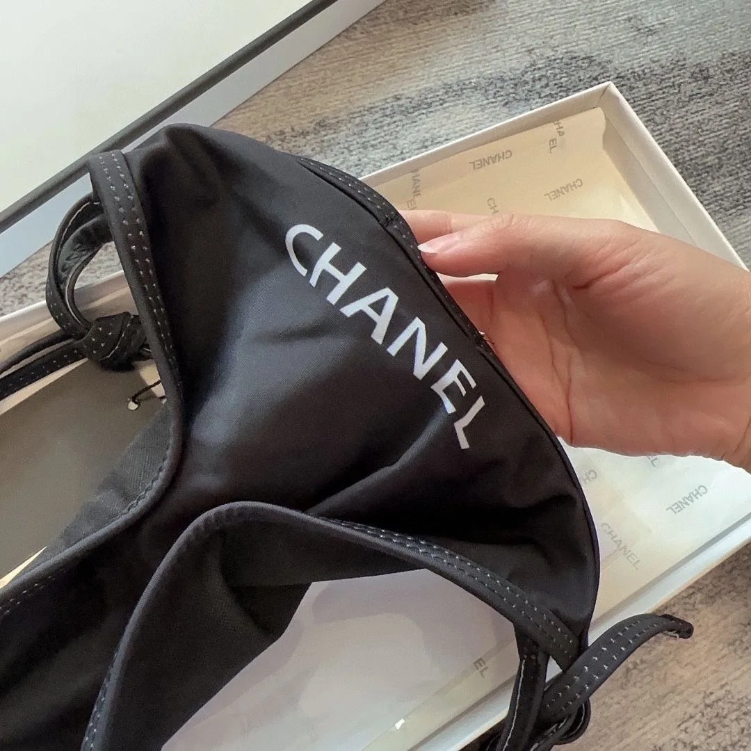 In Style Of Chanel Женский Цельный КупальниК
