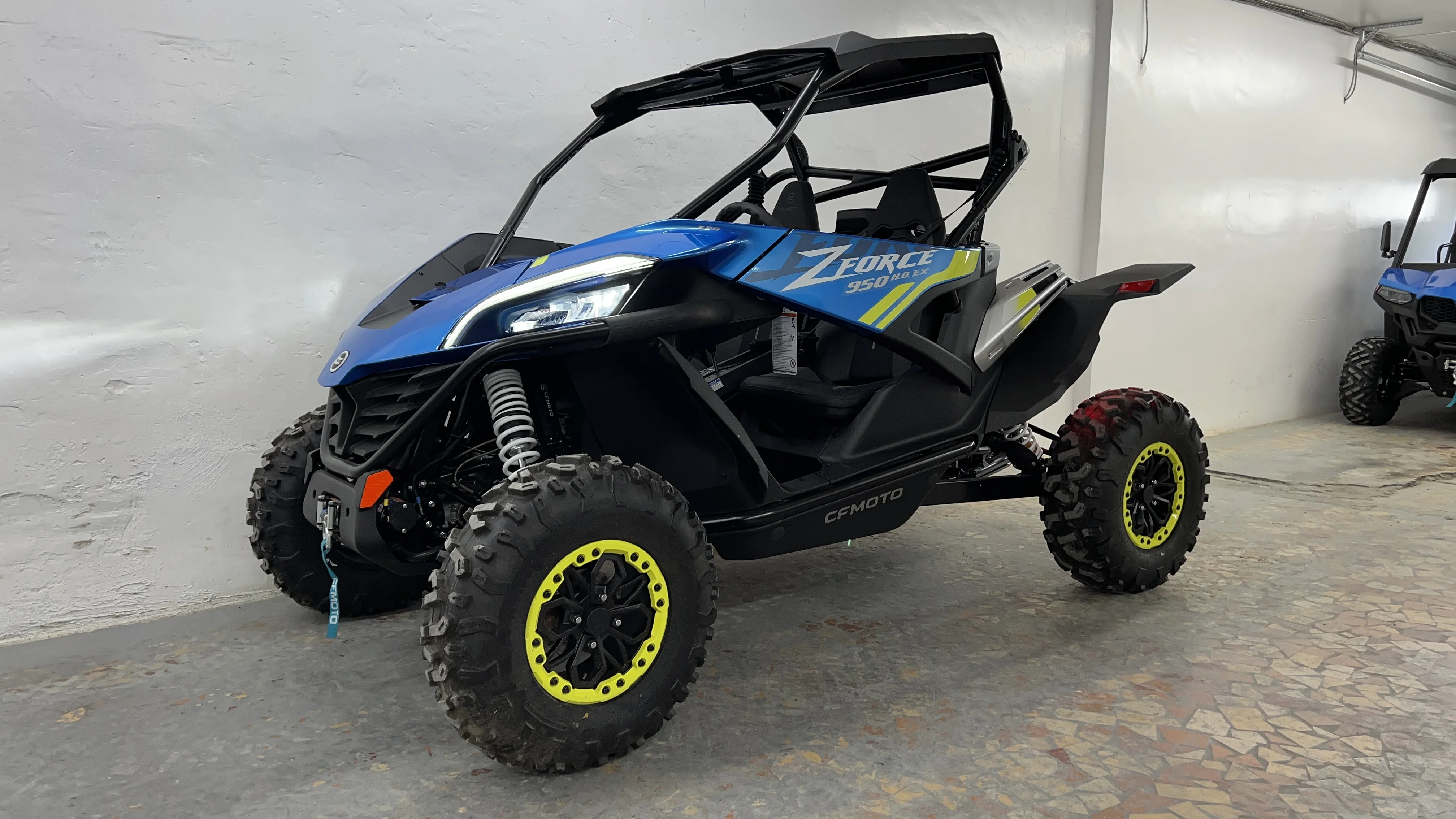

Лучшая потребительская стоимость 2023 CFMoto ZForce 950 HO EX