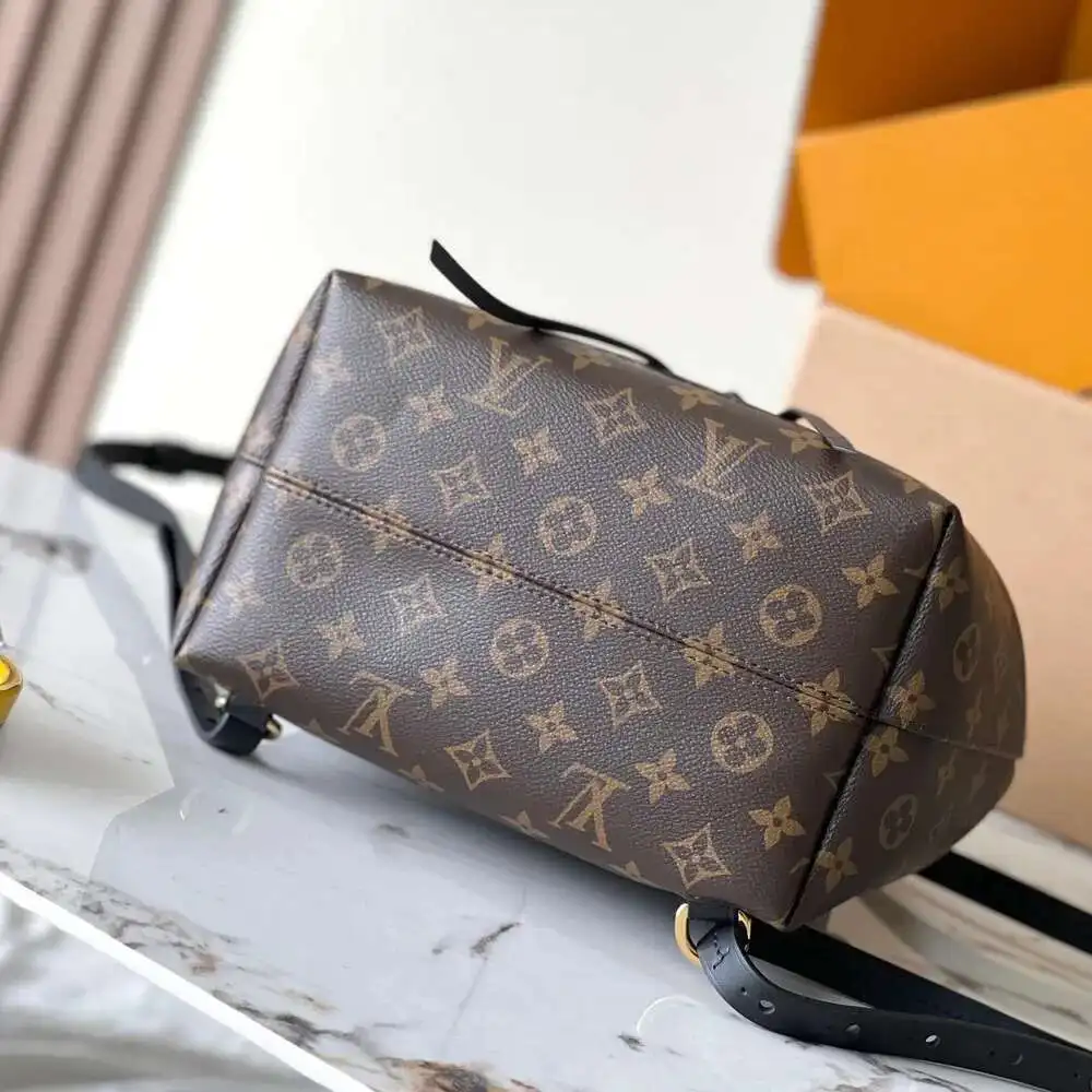 точная копия 1:1 Маленькие Стильные Рюкзаки LV Minimalist Leisure Leather Backpack