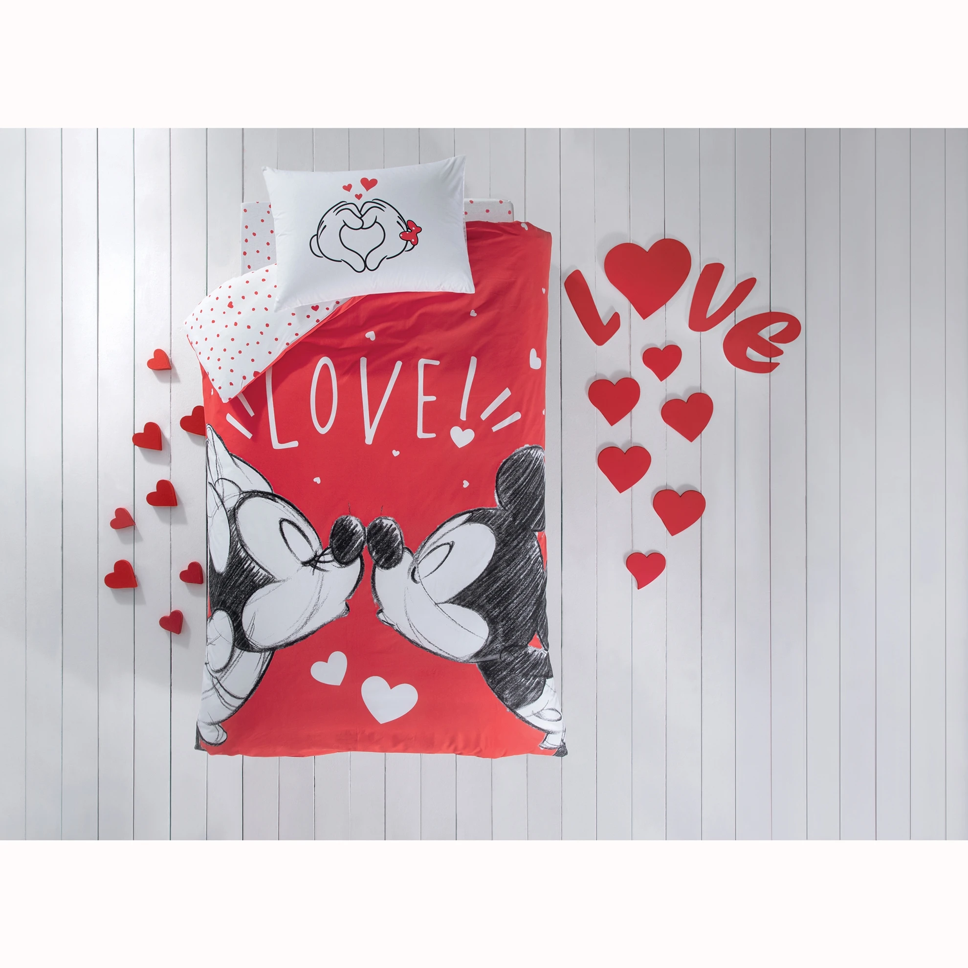 

Crown Licensed Minnie & Mickey Lovely Single Personality Duvet cover set