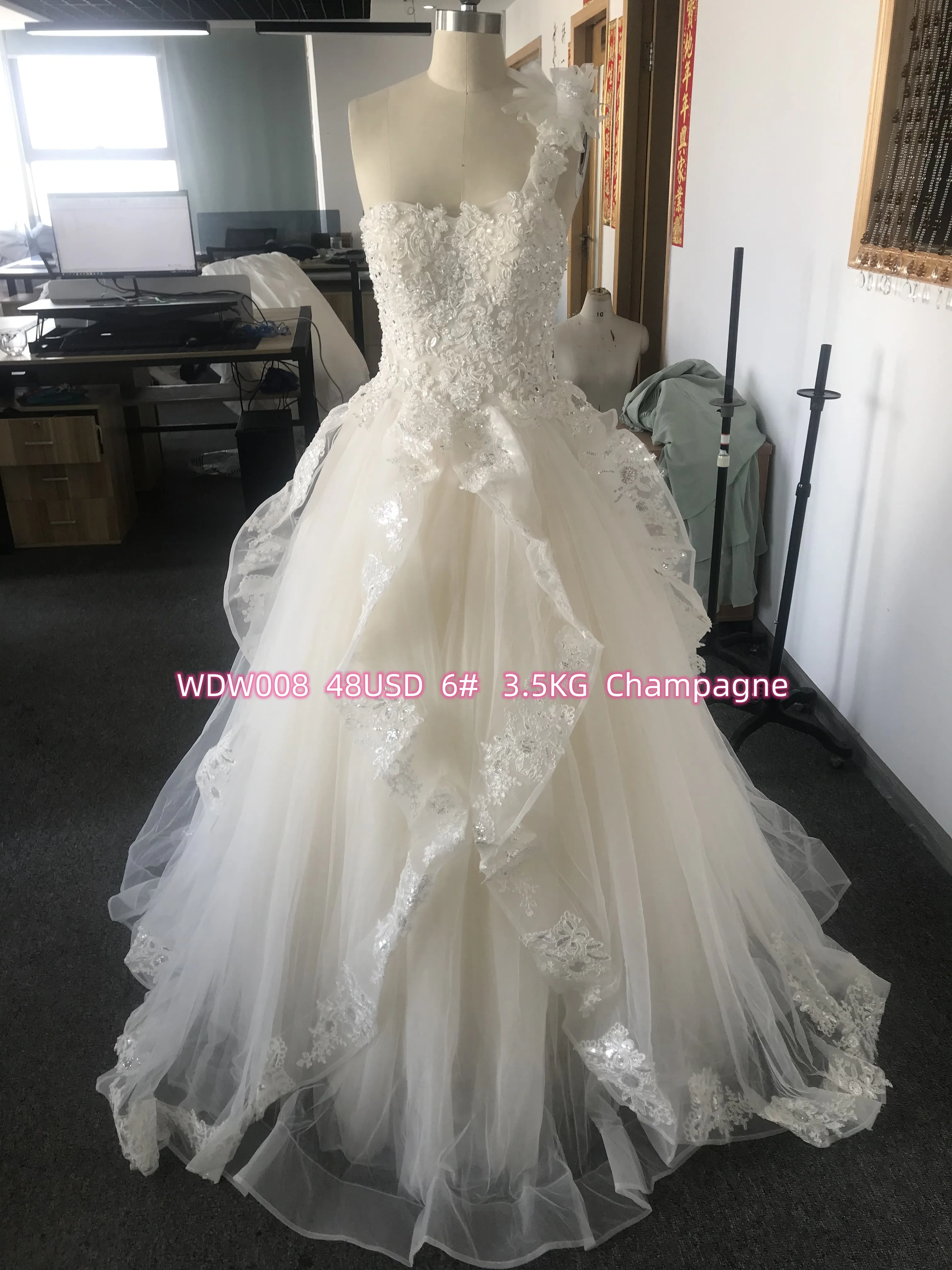 

CloverBridal Cheap New Luxury One Shoulder Vestidos De Novia Ready-To-Ship Discount Beaded Floor Length Bridal Gown WDW008