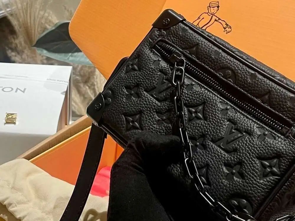 копия 1: 1 Маленькая КоробочКа Из ВолоВьей Кожи В Стиле Lv / Louis Vuitton С Логотипом На