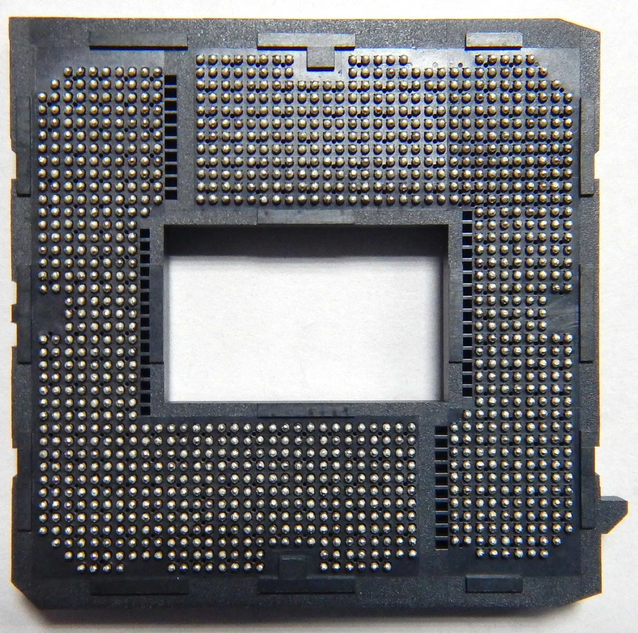 Что такое socket в программировании. Разъём iec c13. Клиент udp и сервер udp. Общая схема работы серверного сокета tcp. Разъём socket теоретические сведения.