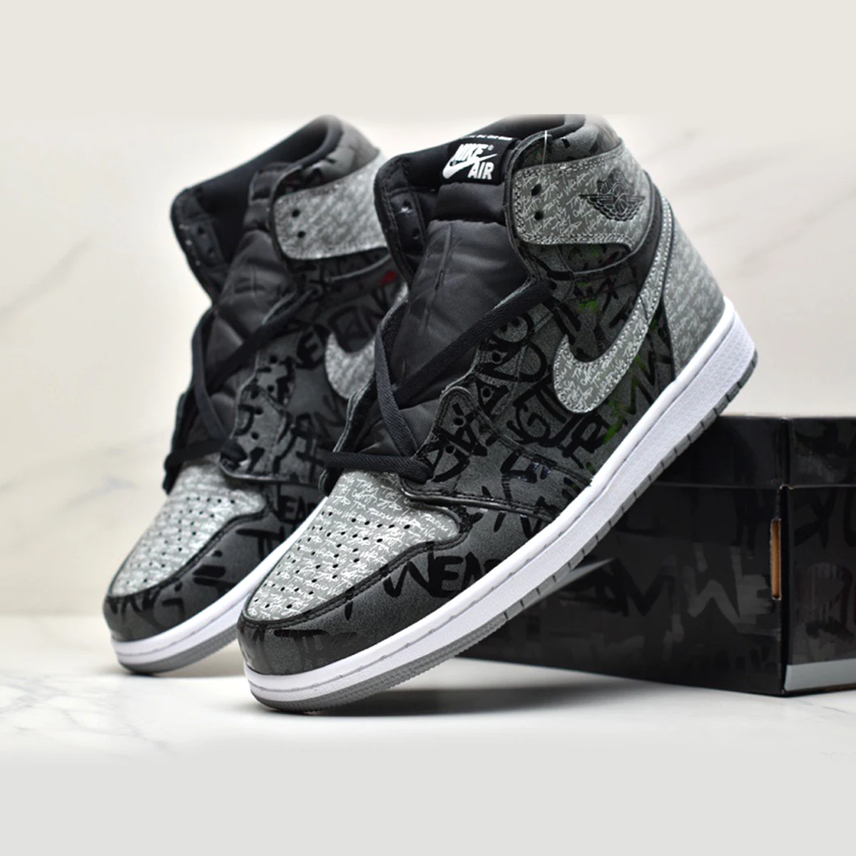 Кроссовки Air Jordan 1 High OG 'Rebellionaire' |