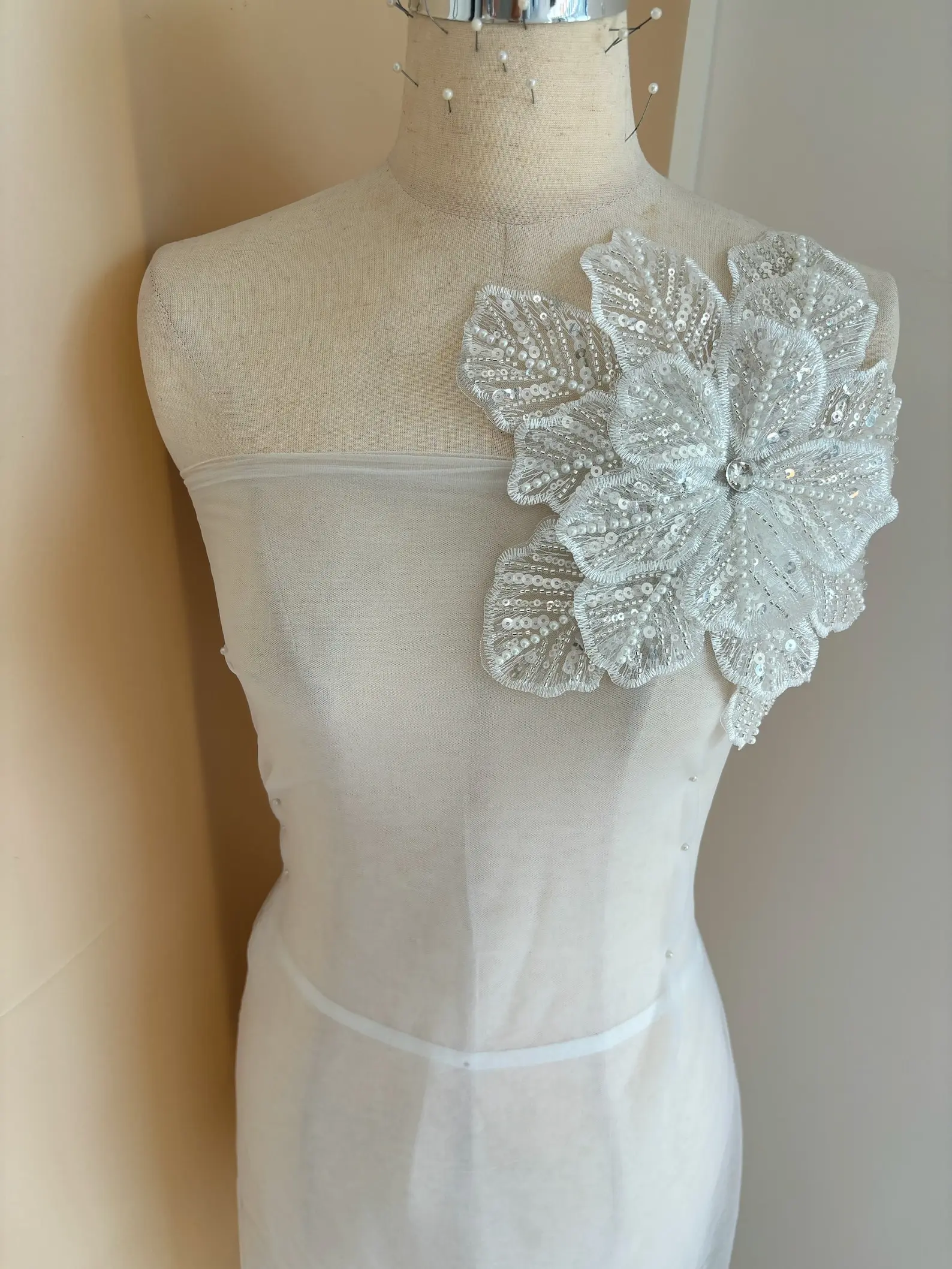 Белые роскошные 3d аппликации с бусинами и цветами для костюма кутюр вышивка