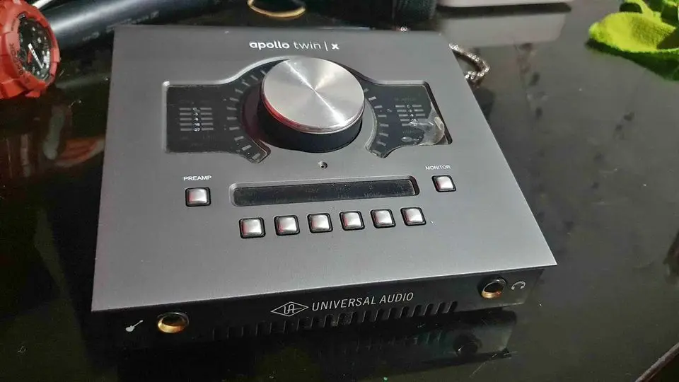 Универсальный звуковой интерфейс