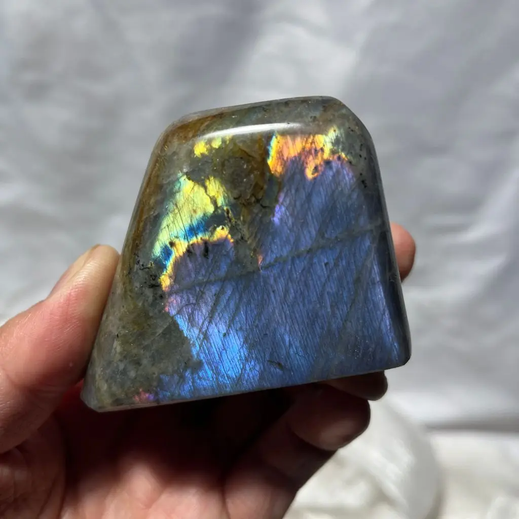 

Натуральный лабрадорит для медитации и декора DHX SW