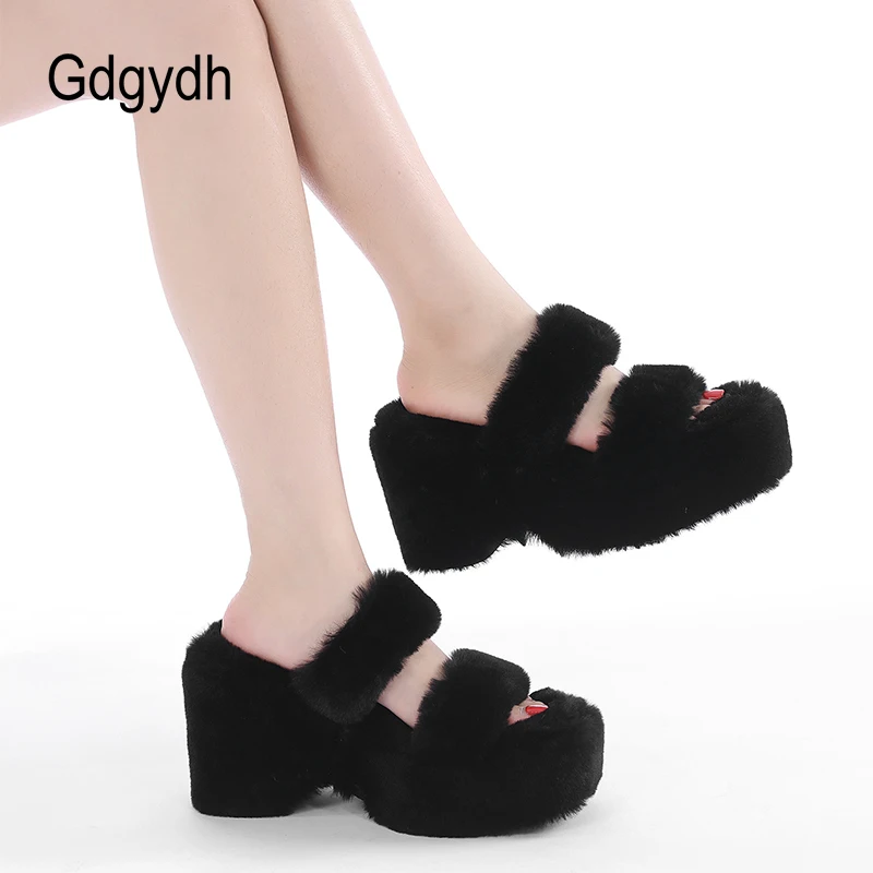 Gdgydh Women's Fuzzy Fur Slippers Flip Flop Winter Warm Cozy House Platform Wedge Sandals Slides Comfy Anti-Slip Outdoor Slip On