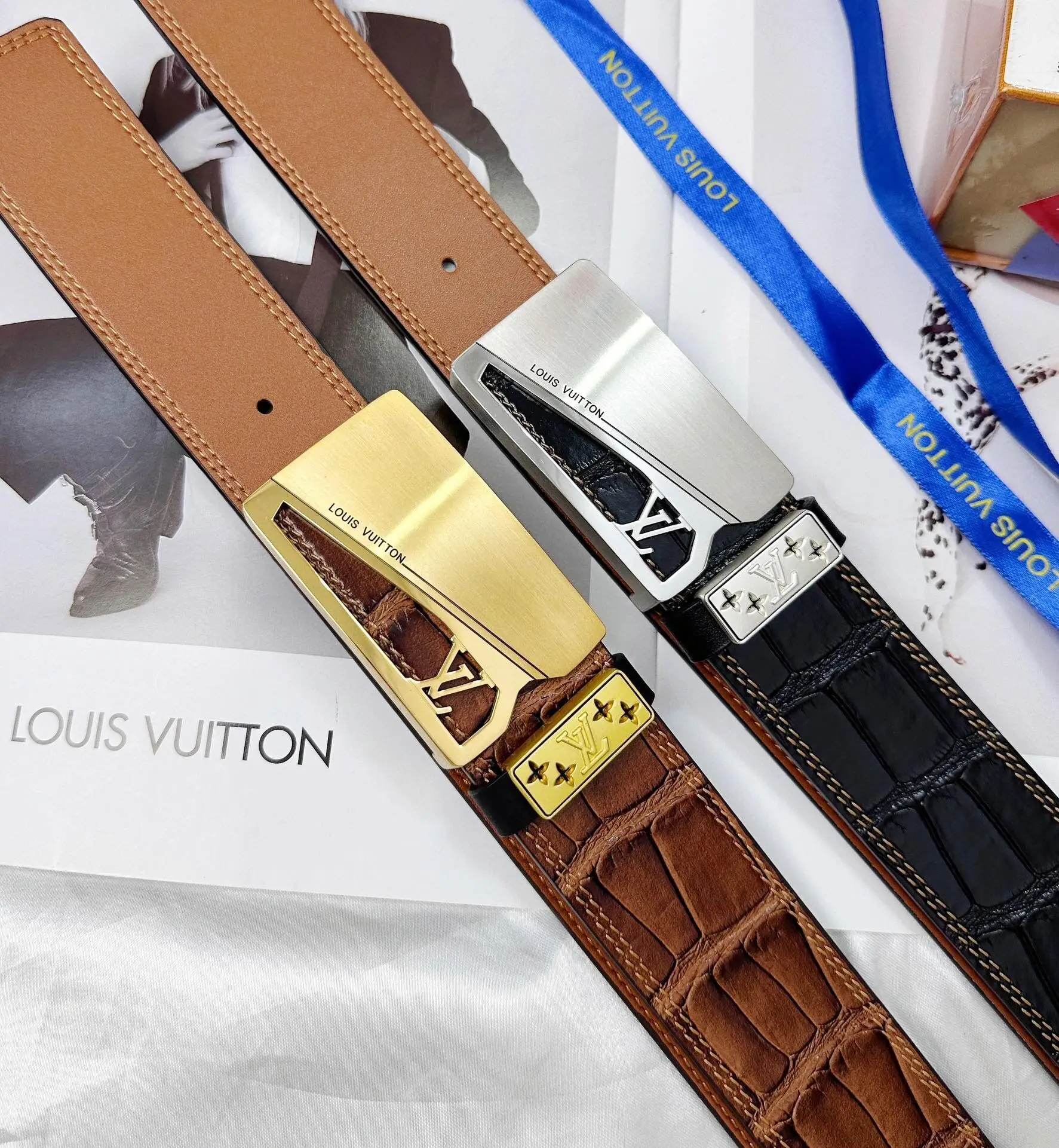 точная копия 1:1 Модный Резной Ажурный Дизайн В Стиле Louis Vuitton Стальная Пряжка Новый Из КроКодиловой Кожи Копия КлассичесКих Моделей Унисекс