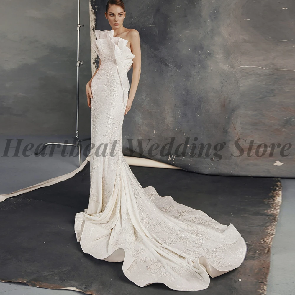 

Asymmetrical Mermaid Wedding Dress for Brides with Court Train Backless Sleeveless Sequins Beads Elegant Bridal Gowns 2023