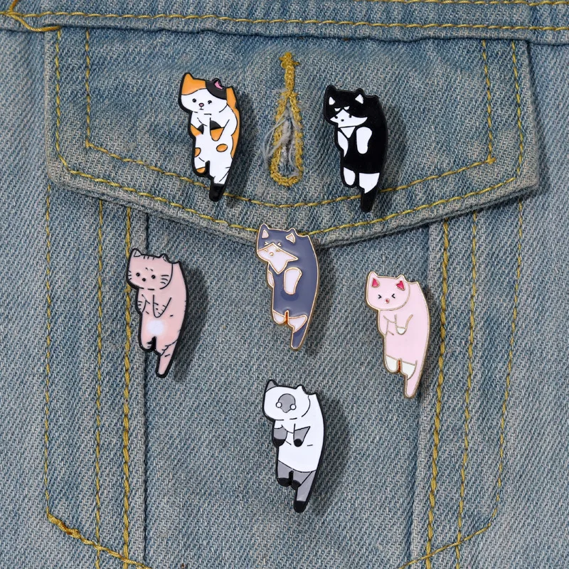 

Cute Black White Cats Enamel Pins Dried Fish Bag Brooch Cartoon Animal Badges Denim Lapel Pin Jewelry Gift for Kids Best Friends