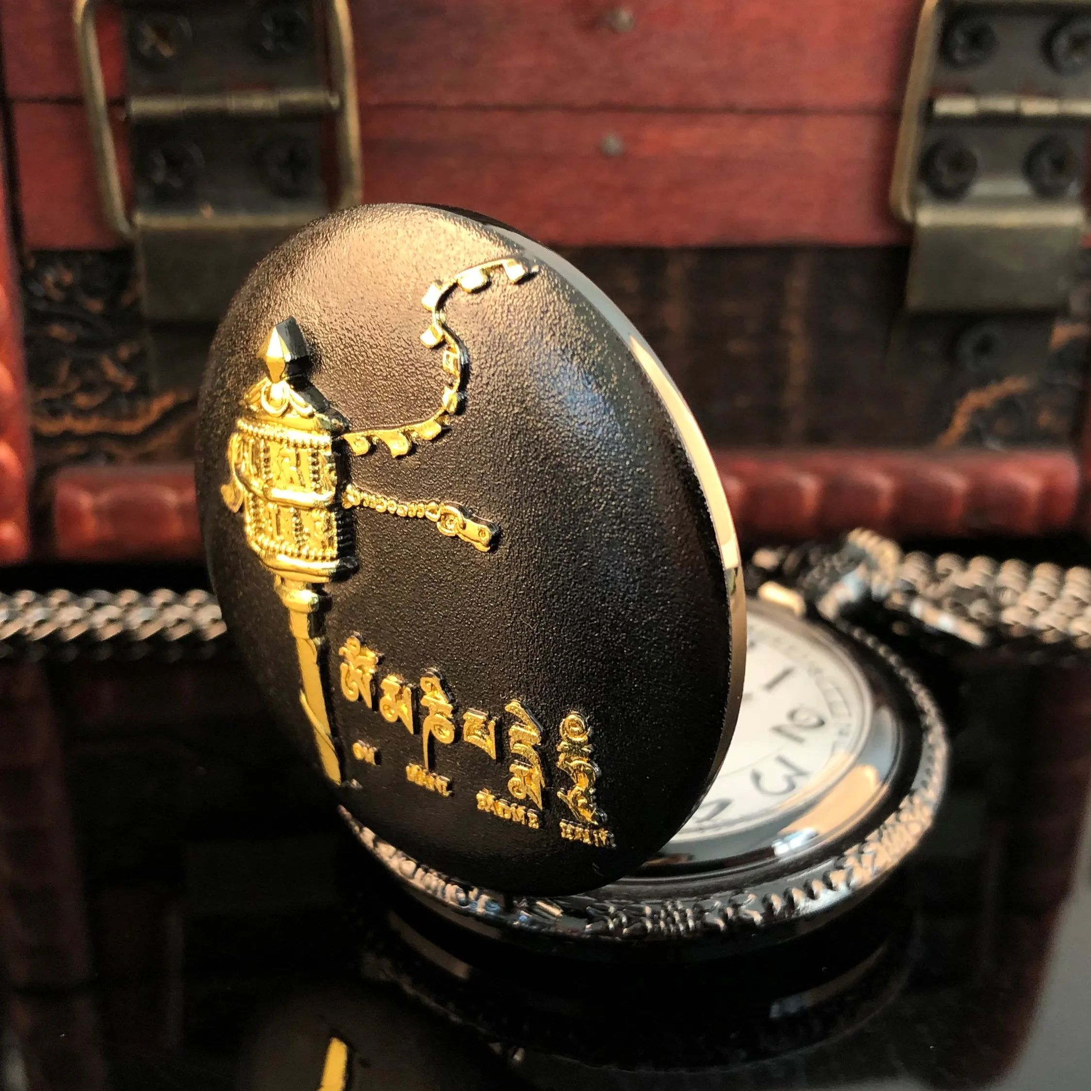 Рисунок 4 - Часы наручные для мужчин и женщин