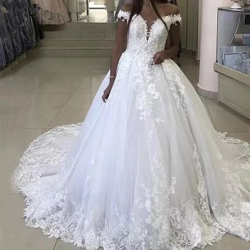 

Elegant Ball Gown Wedding Dress Off Shoulder Robe De Mariee Illusion Back Trouwjurk V Neck Gorgeous Lace Applique Bridal Dress