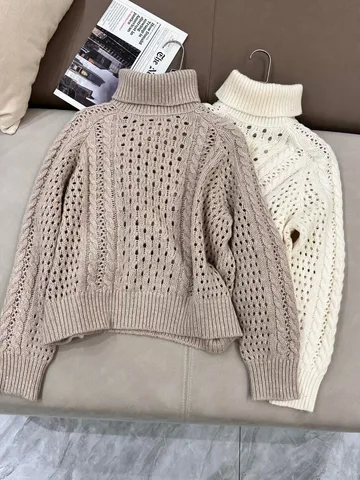 Пуловер из мериносовой шерсти с блестками  Vogue Studio