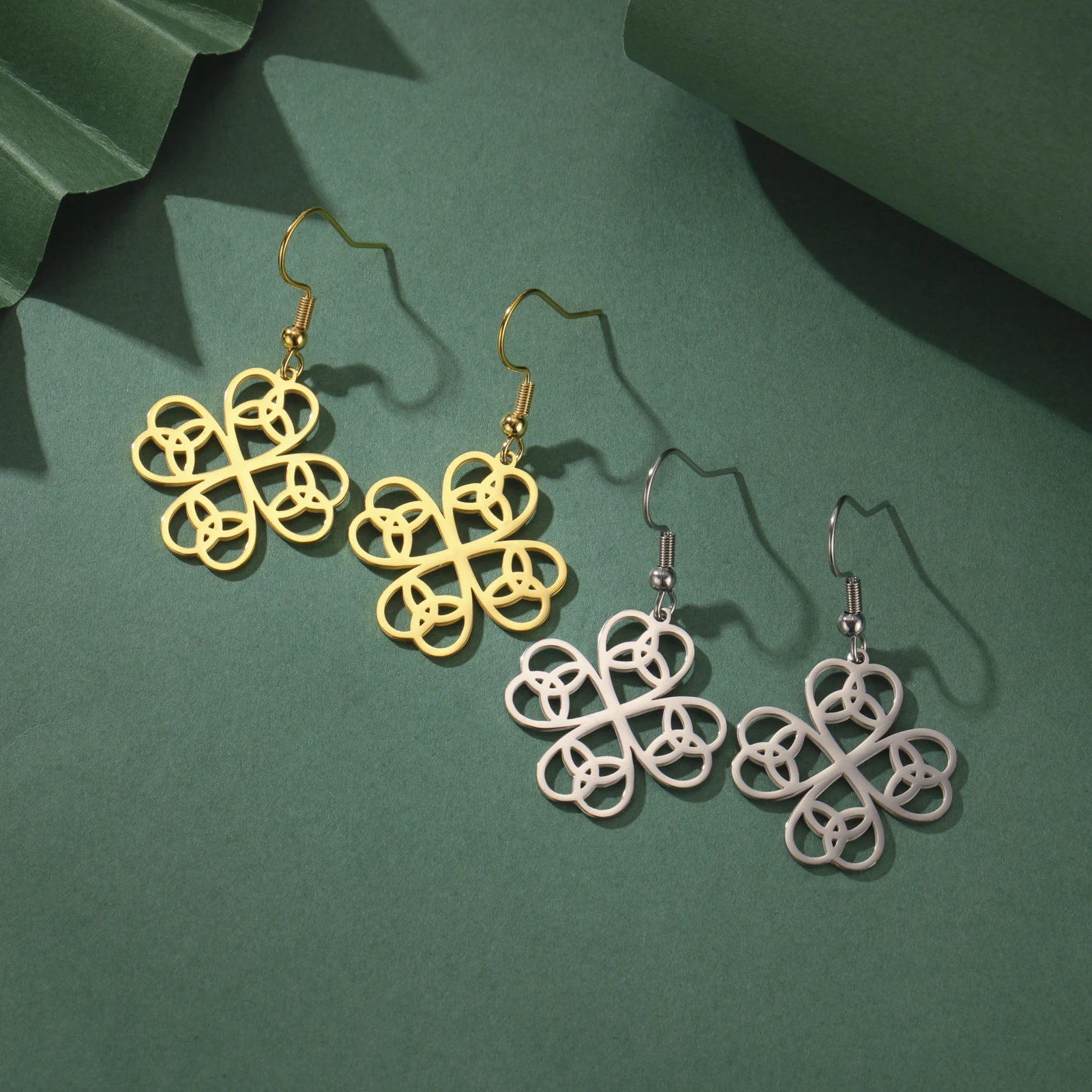 Серьги в виде пятилистного клевера LIKGREAT