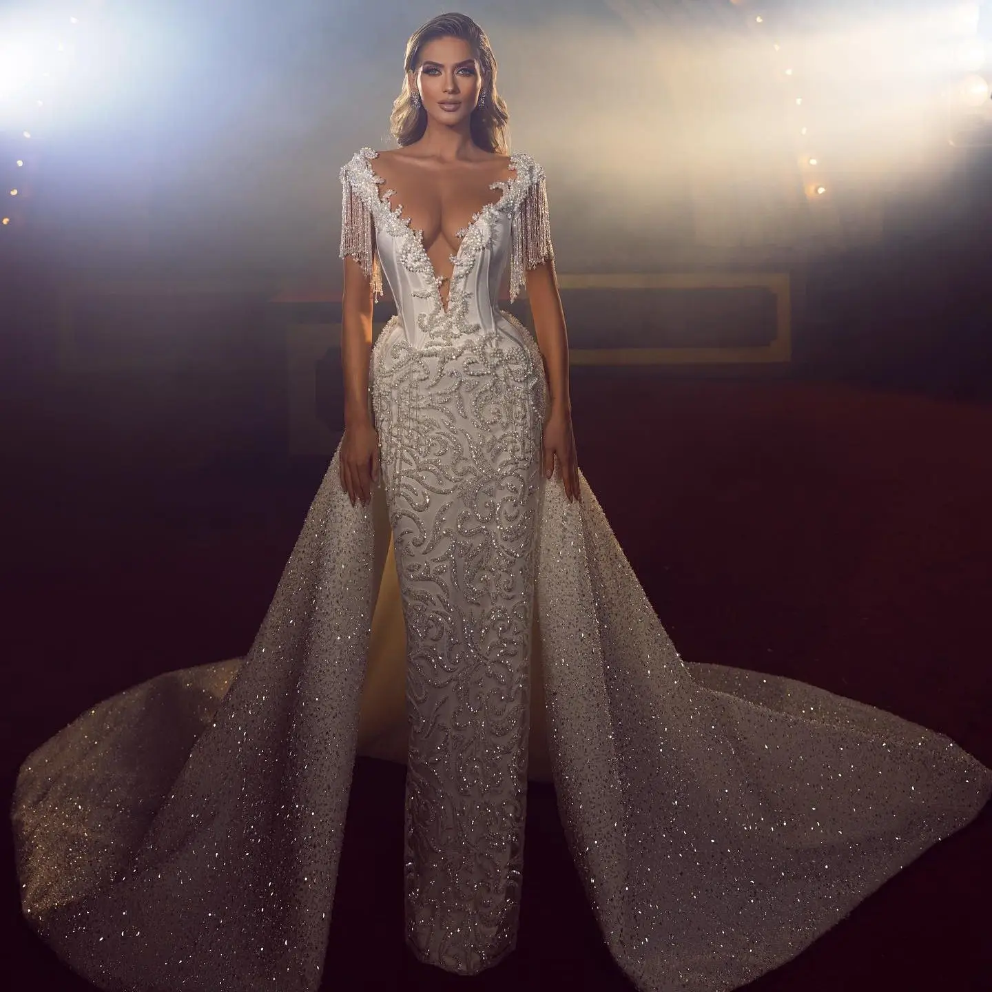 

Sexy Plunging V Neck Mermaid Wedding Dresses With Detachable Train Tassel Appliques Beaded Bridal Gowns Vestido de novia