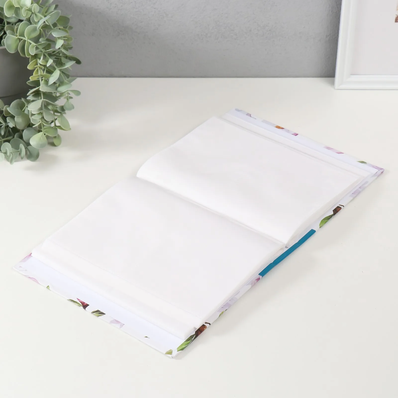 Фотоальбом на 200 фото 10х15 см &quotФауна (Синий павлин)&quot