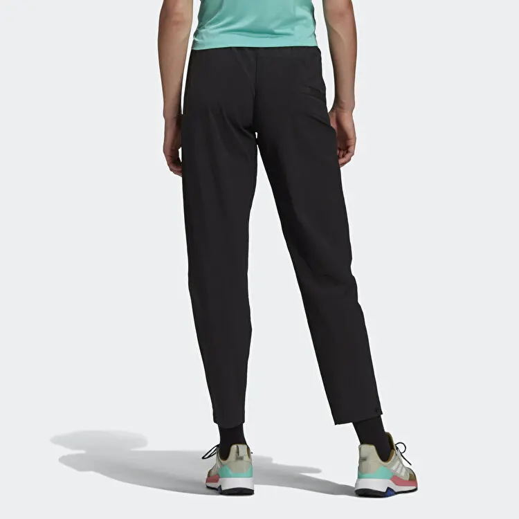 Рисунок 2 - Adidas женский спортивный костюм