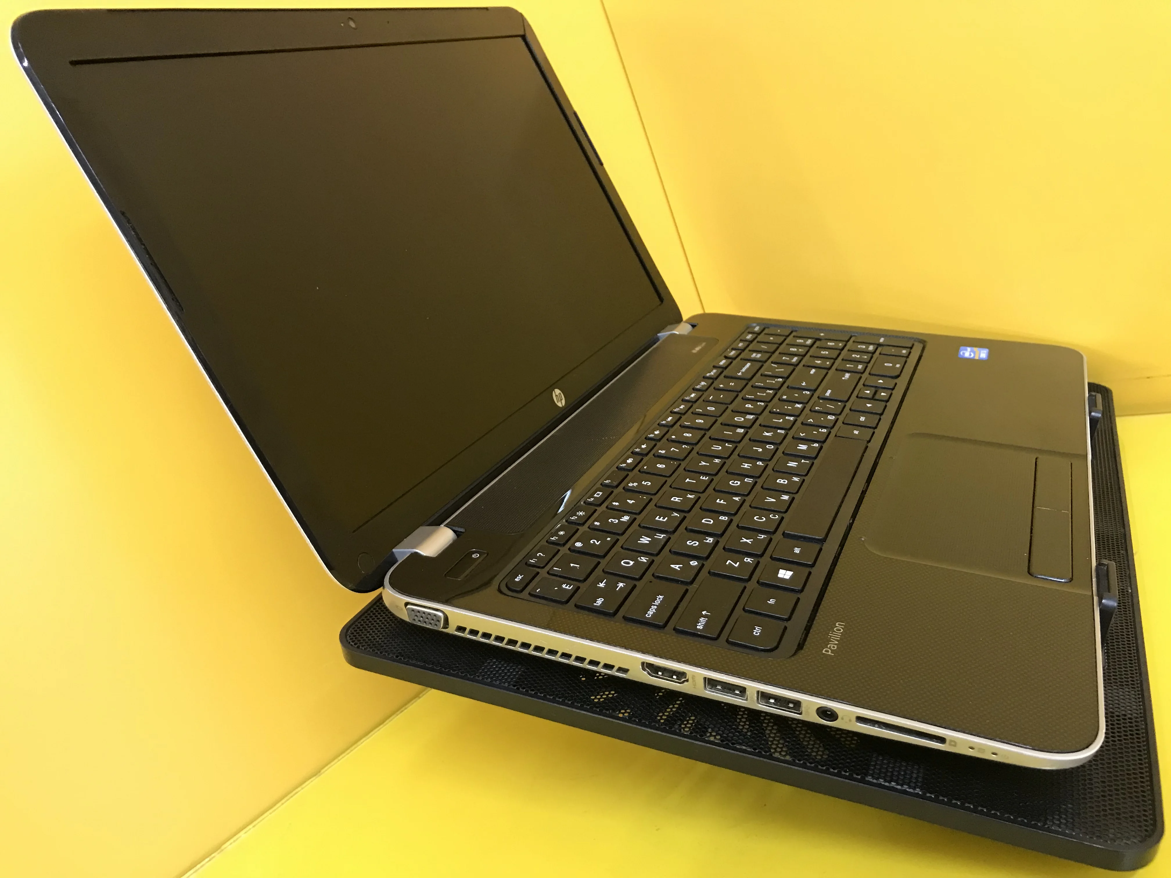Laptop Ноутбук Б/У HP 15.6&quot 1366x768 Intel Core i5-3230M 3.20GHz AMD Radeon HD 8600M 4Gb HDD 250Gb |