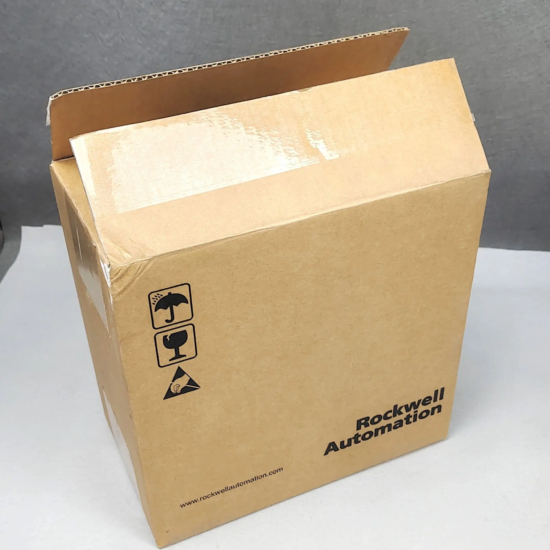 NEW-open box 25B-D2P3N114 25BD2P3N114  in stock fast ship