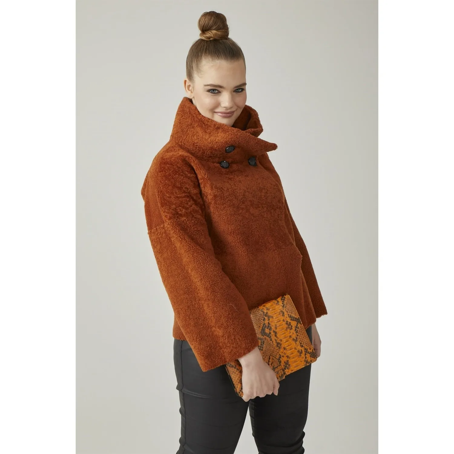 Рисунок 4 - Deriderim Оранжевое женское меховое