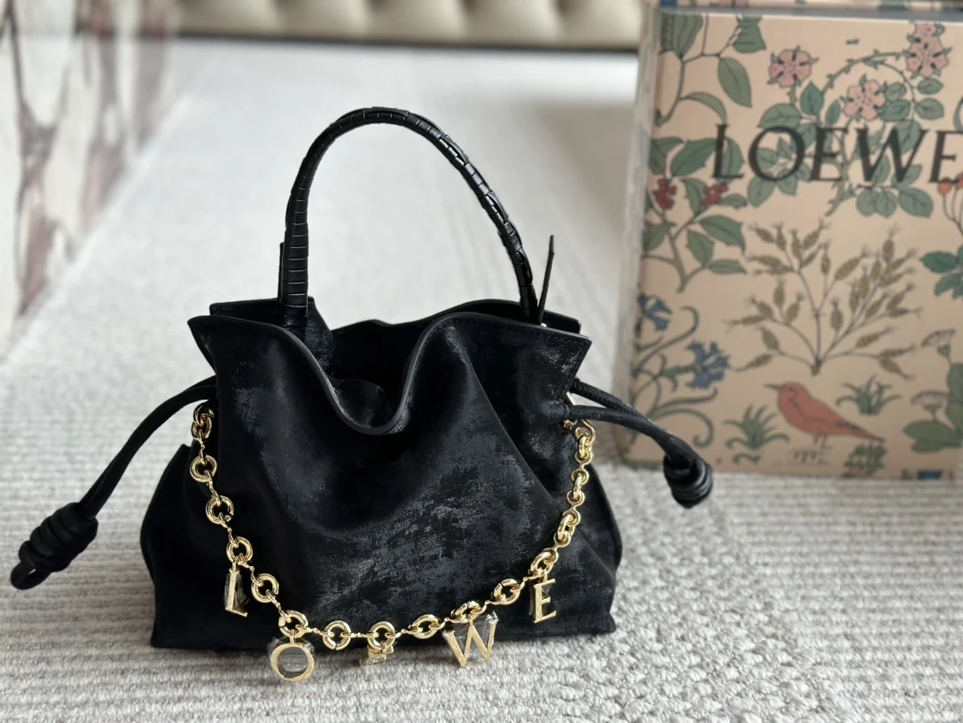 Новая облачная маленькая сумка Blessing Bag в стиле Loewe через плечо женская кожаная 24*18