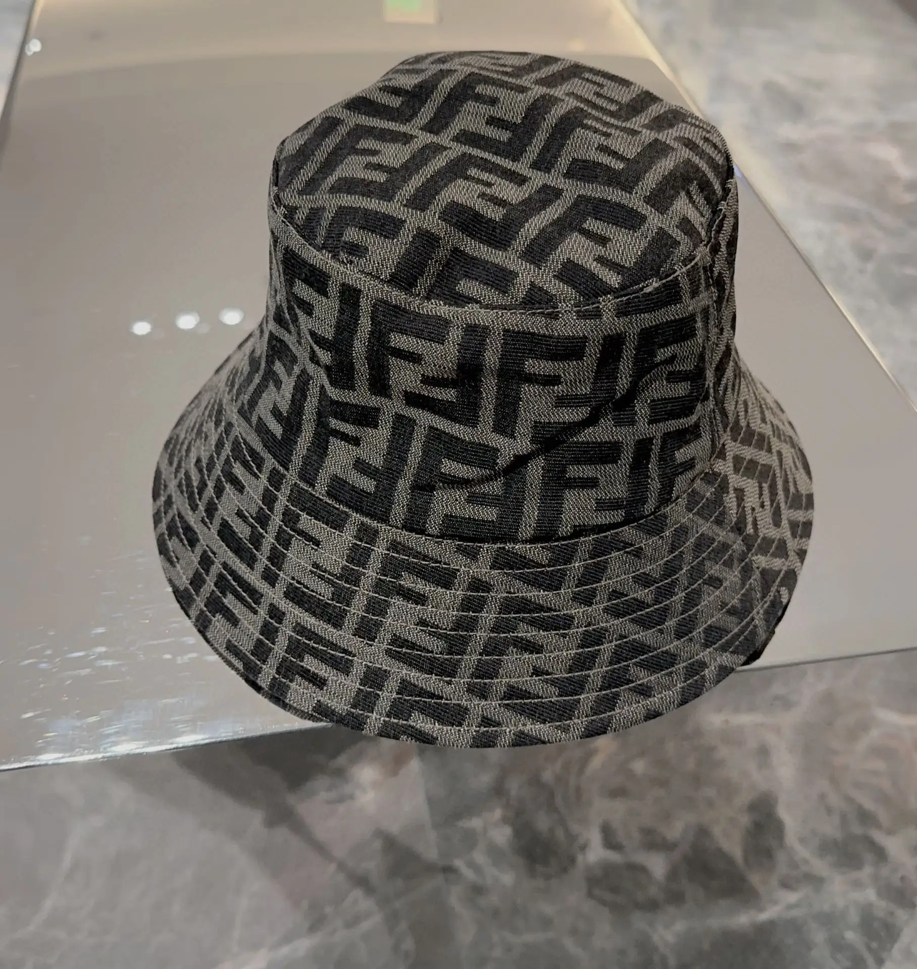 Fendi Рыбацкая шляпа Мода классический пляж