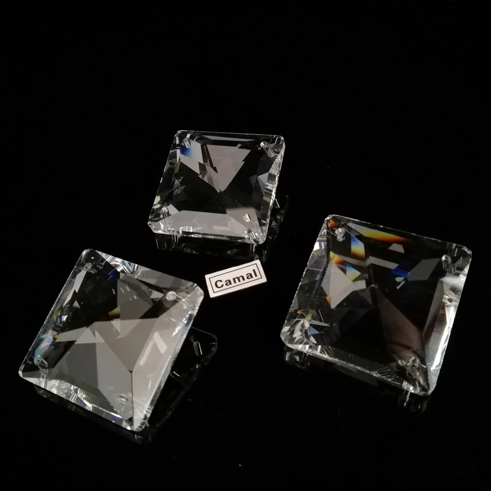 

Camal 5PCS Clear 32mm 4 Holes Square Faceted Crystal Pendant Prisms SunCatcher Hanging Chandelier Lighting Lamp Part Accessories