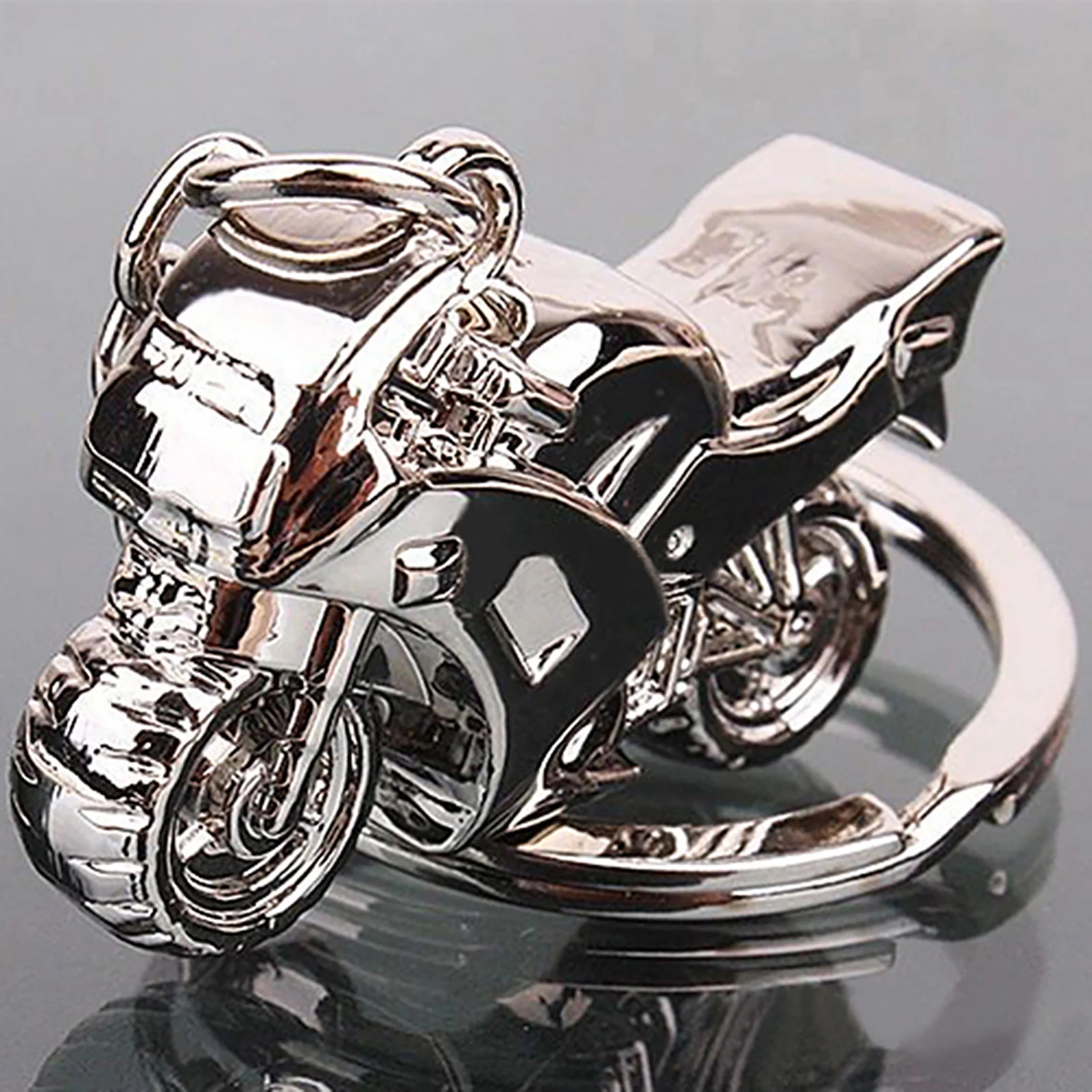 

Men Keyring Exquistie Decorative Zinc Alloy Cool Motorcycle Pendant Keychain for Party