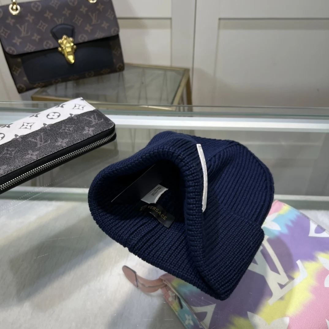 копия 1: 1 Шапка-бини Вязаная В Стиле VERSACE Эластичная ОднОтОнная На
