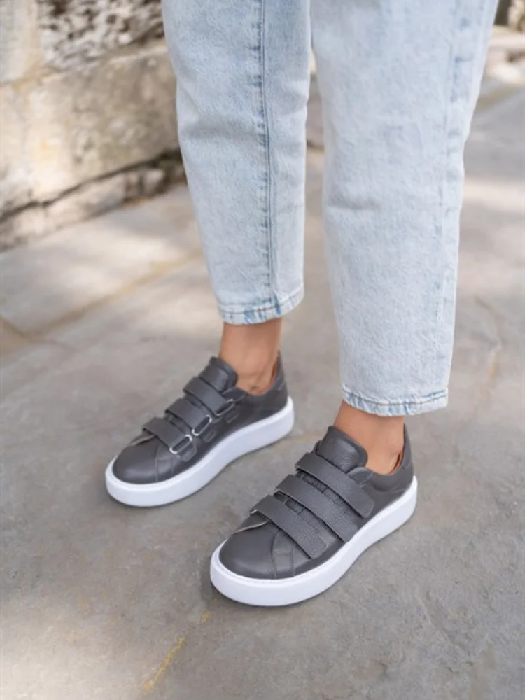 

Black Genuine Leather Women's Sports Shoes Sole Length: 3.5 cm Eva Sole Available in Grey, White, Nude, Khaki, Tan Colors