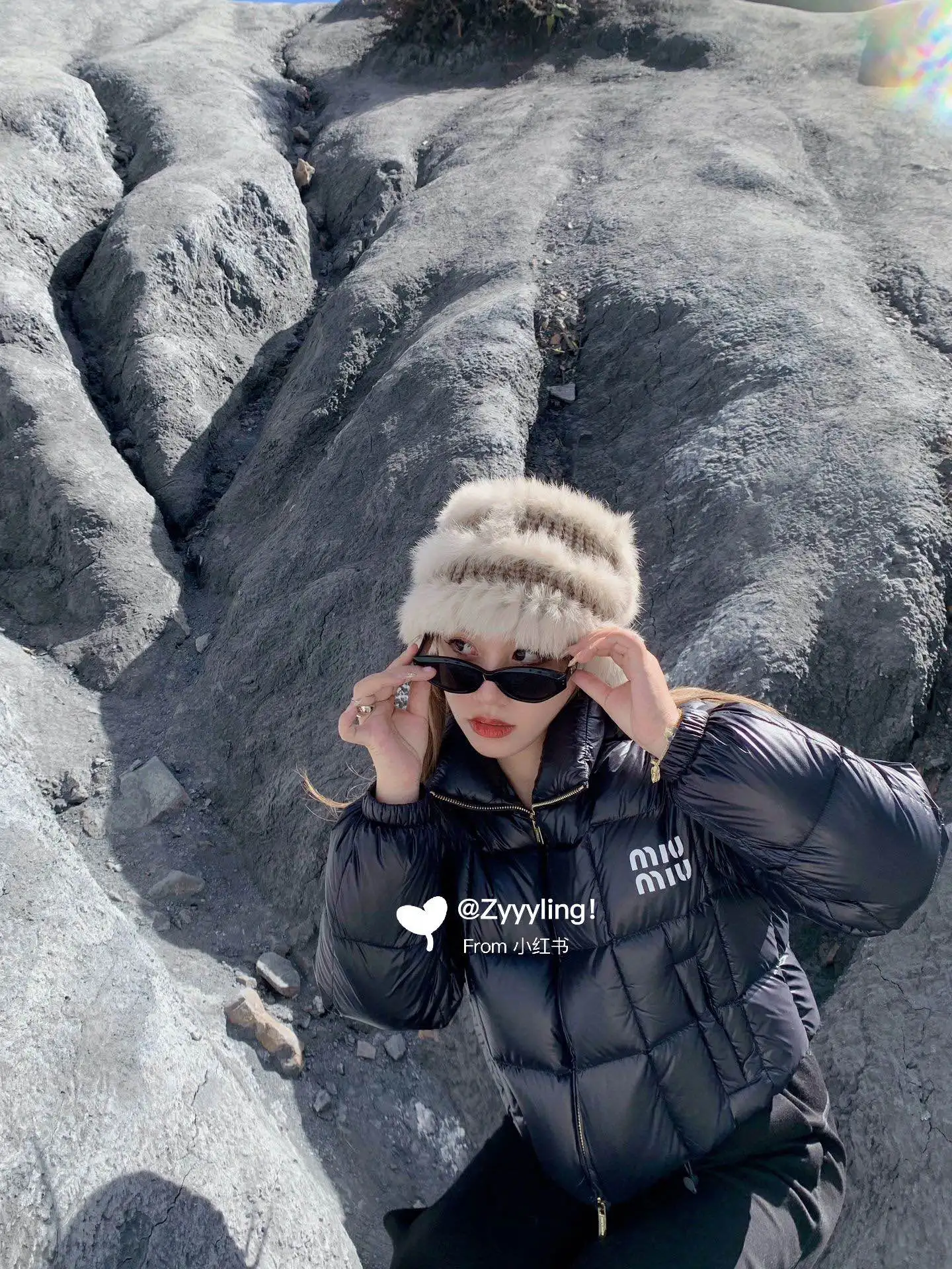 Пуховик в стиле Miu