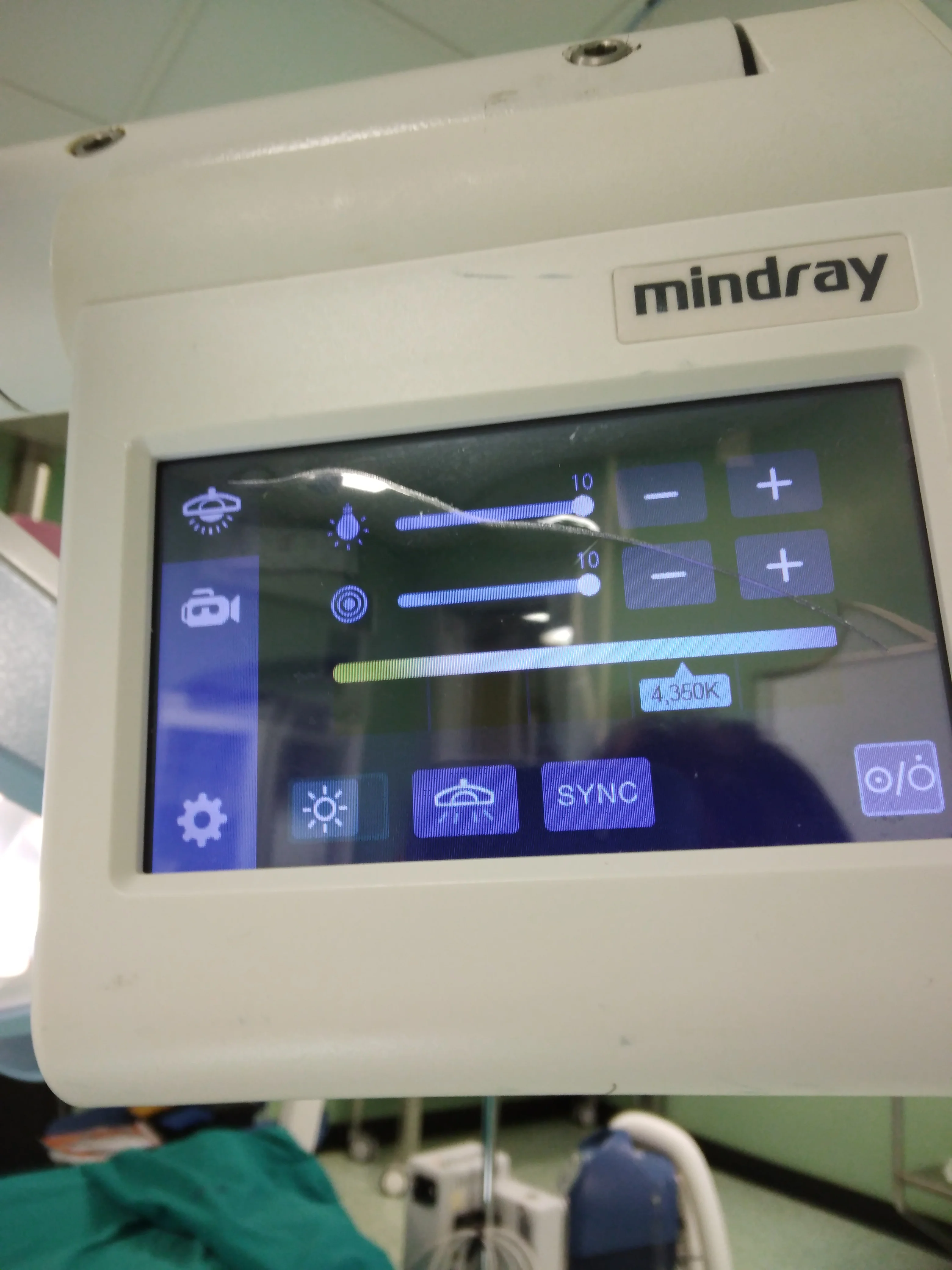 

В закрытом дисплее используется лампа Mindray Hyled 8600 (новая, оригинальная)