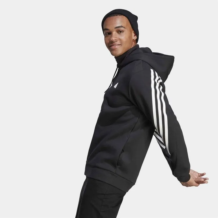 Рисунок 2 - Мужская толстовка в полоску Adidas