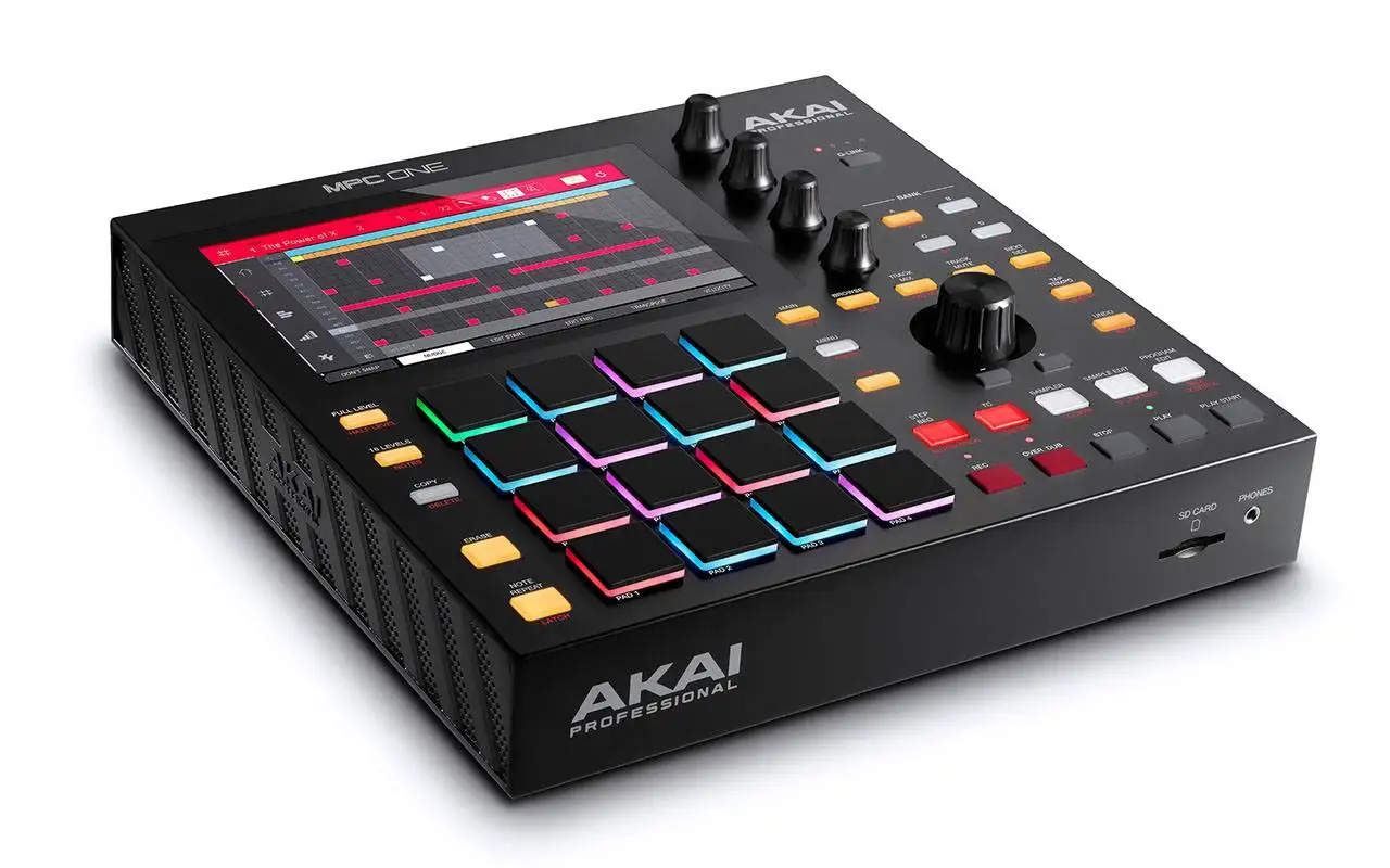 Недавно на складе автономный MIDI секвенсор MPC One