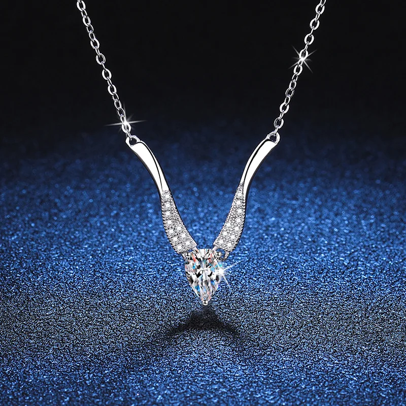 

S925 Silver V Shape Pear Moissanite Necklace Women Ins 1ct D Color Moissanite Diamond Necklace Platinum Plated Pass Tester Gift