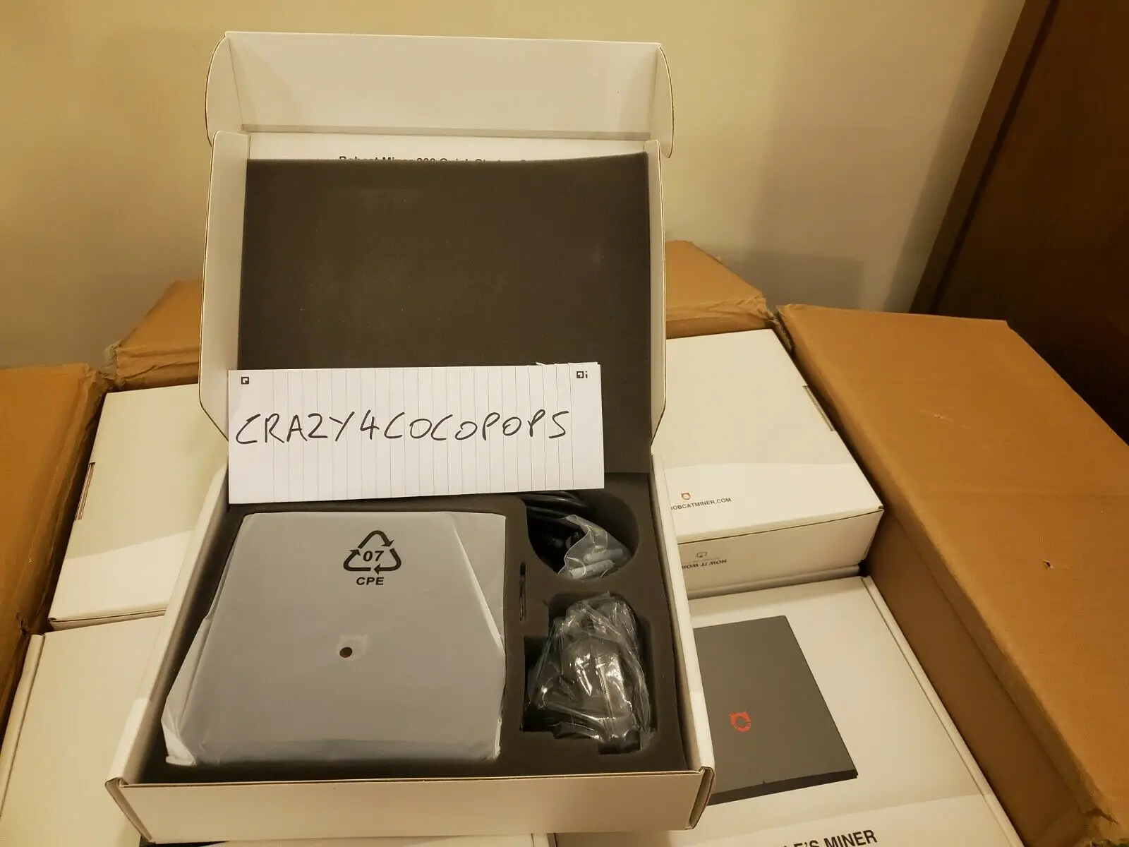 

Bobcat 300 HNT/Helium Miner Hotspot Brand New NEXT DAY DELIVERY (US915 & EU/UK 868)