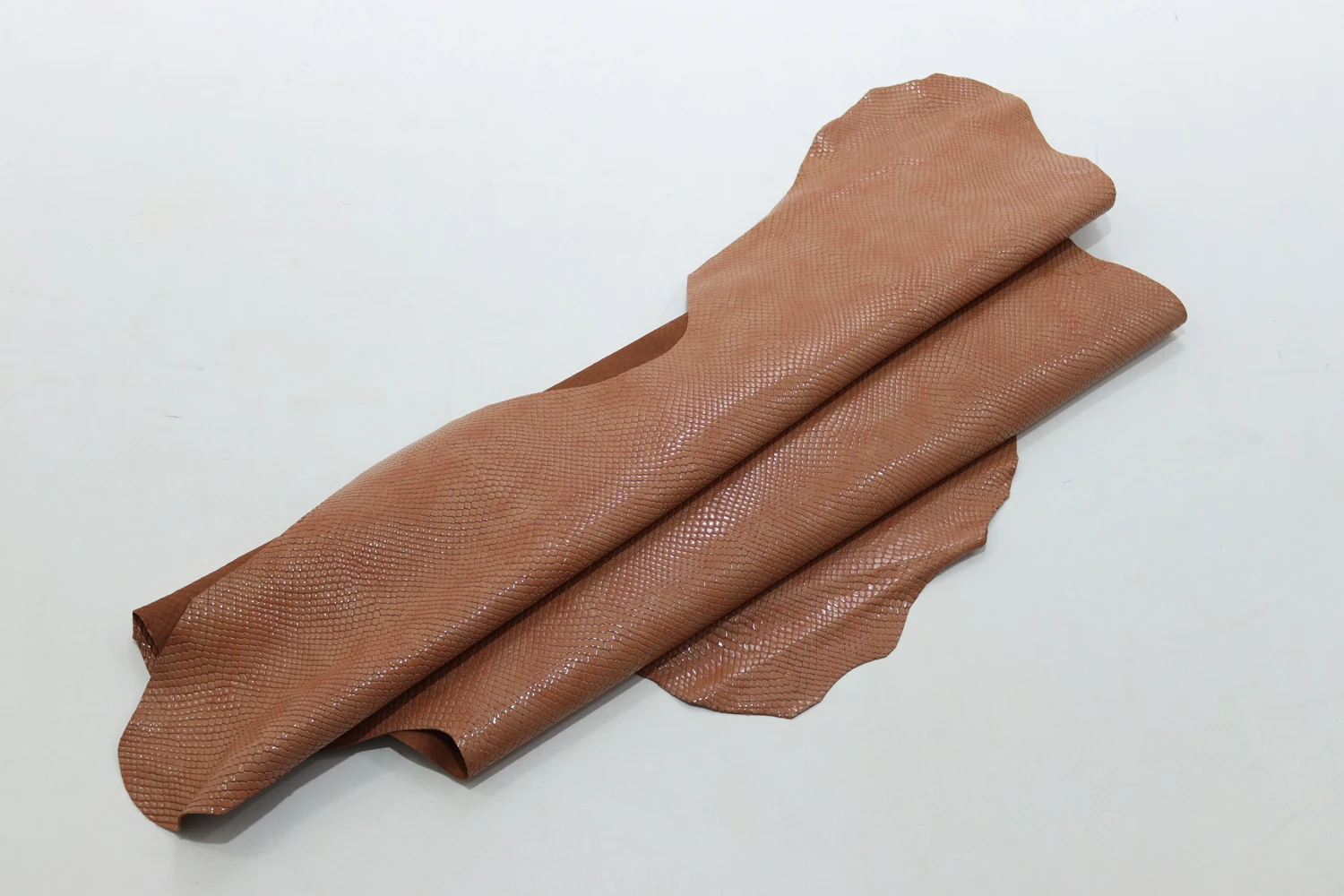 

Real Goat Skin Brown Snake Pattern 1.2 Mm Tanned Leather Ready Pieces Craft Products Wallet Bag Clothes Card Holder